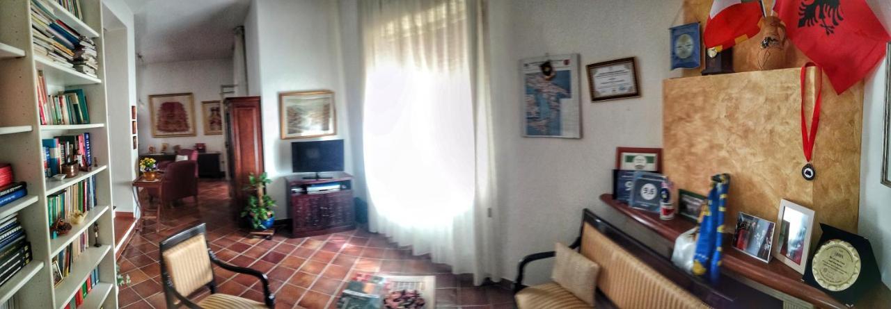 Bed And Breakfast Pieffe Frascineto Buitenkant foto