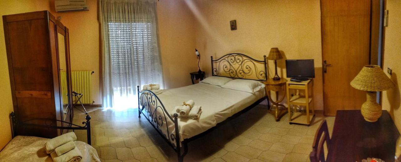 Bed And Breakfast Pieffe Frascineto Buitenkant foto