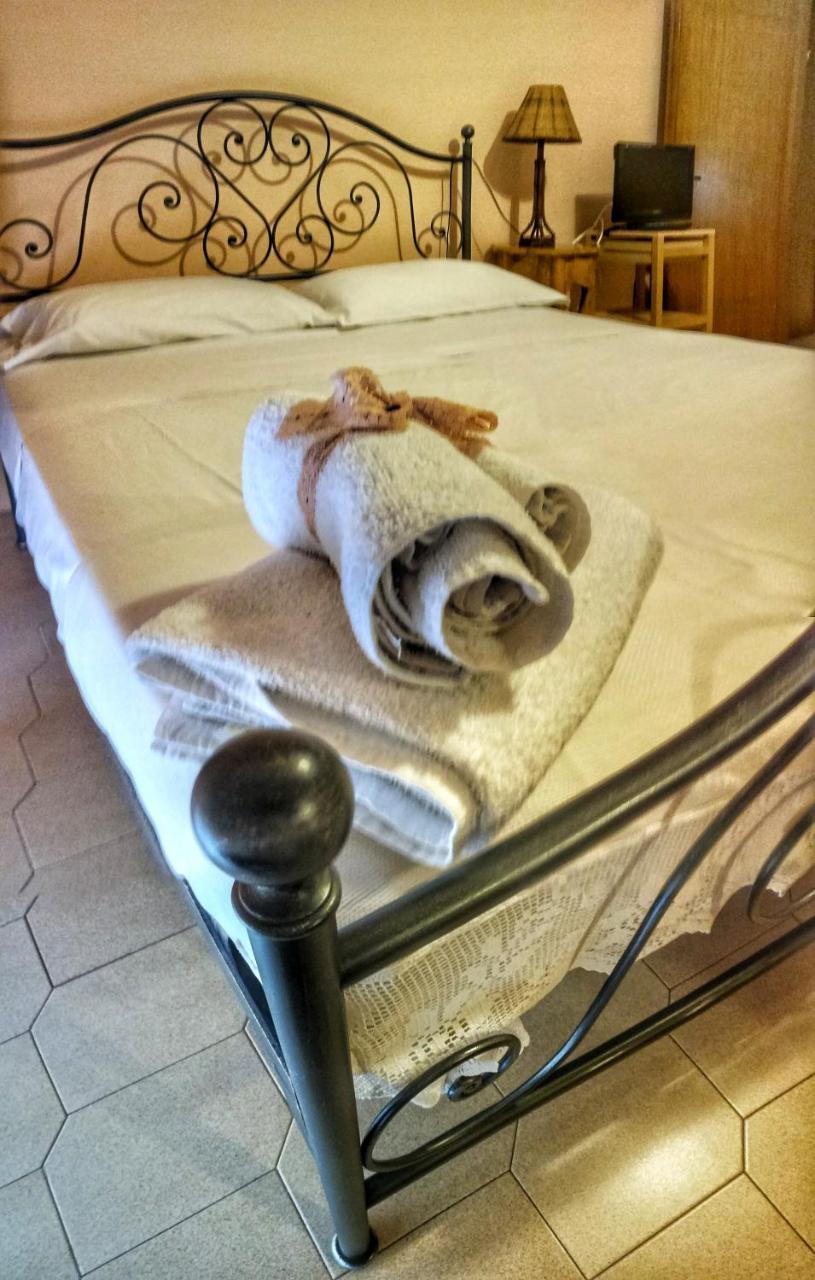 Bed And Breakfast Pieffe Frascineto Buitenkant foto